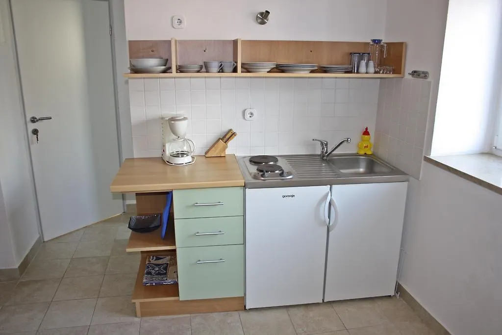 Apartments Lalic فيرسار
