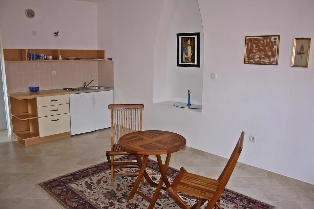 Apartments Lalic فيرسار كرواتيا