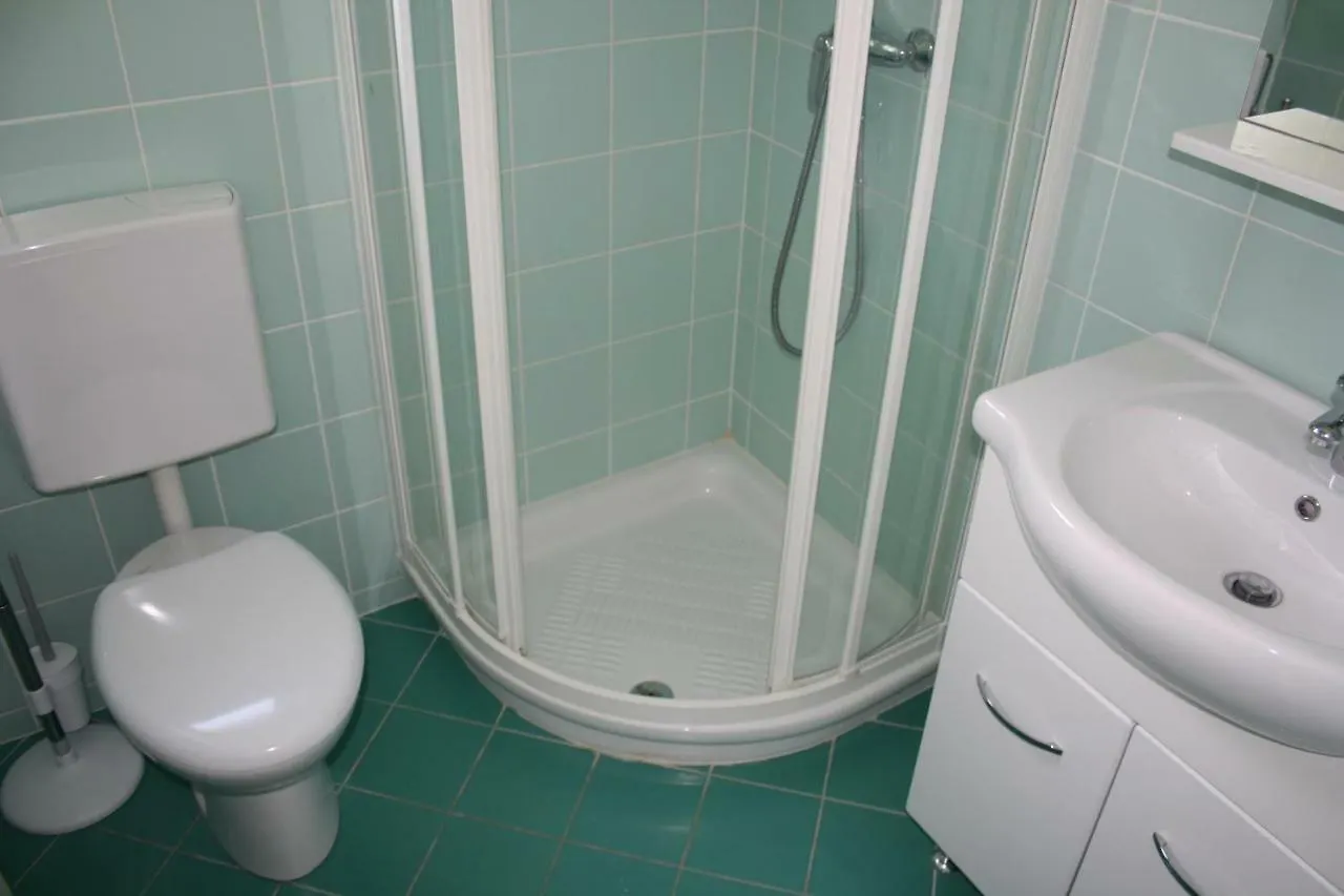Apartments Lalic فيرسار